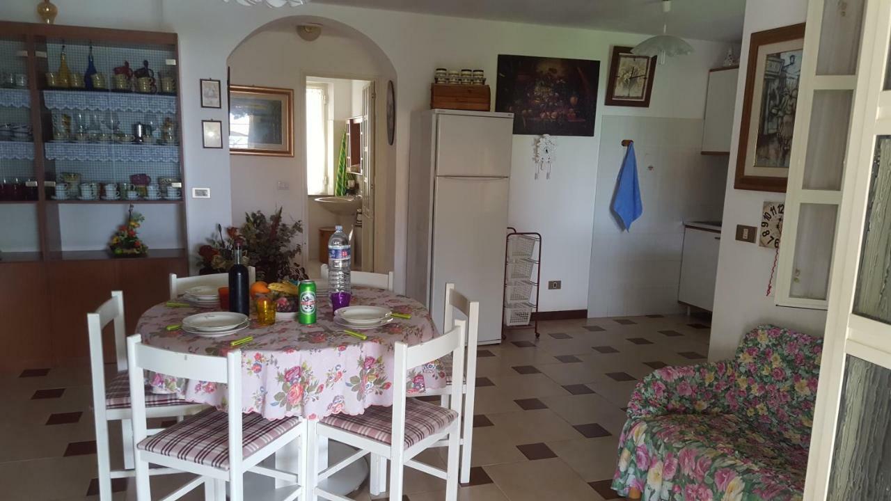 Appartamento Bouganville Magomadas Exterior photo